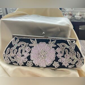 Beaded clutch